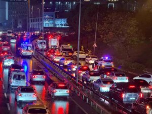 kucukcekmecede yagmur nedeniyle kaza 1 yarali Y1AcOOax.jpg