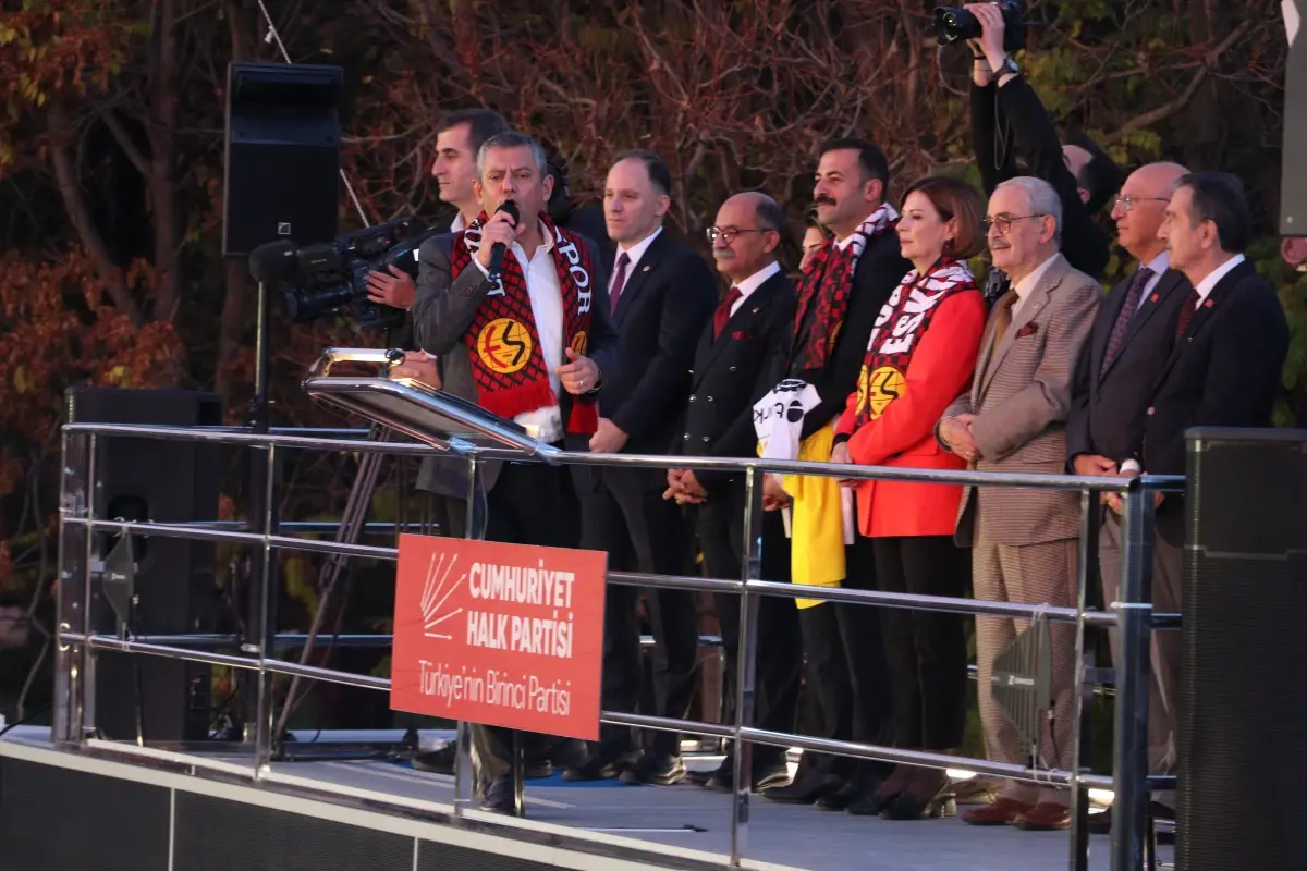 ozgur ozelden vizesiz avrupa vurgusu AdX4CnsB.jpg